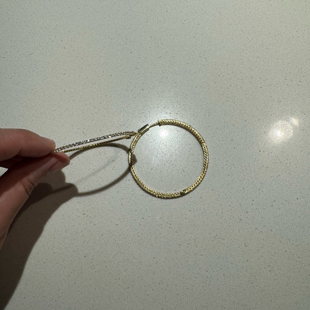 Gold plated (925)  studded hoop earrings with pouch